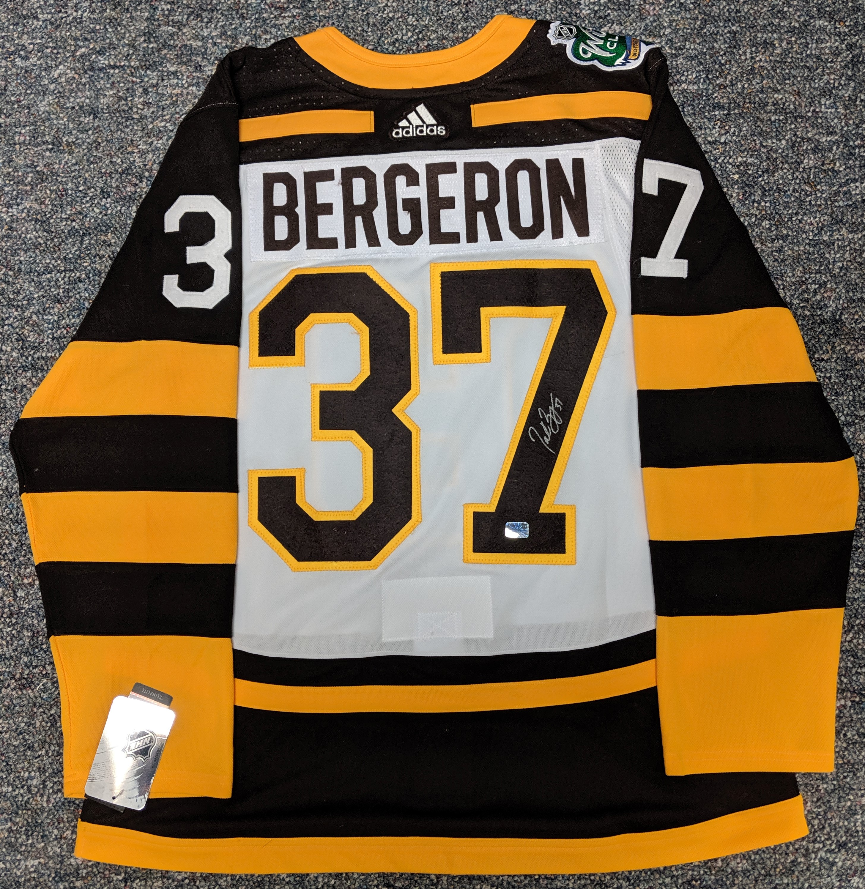 Patrice Bergeron Boston Bruins Signed Autographed 2019 Winter Classic Jersey   eBay